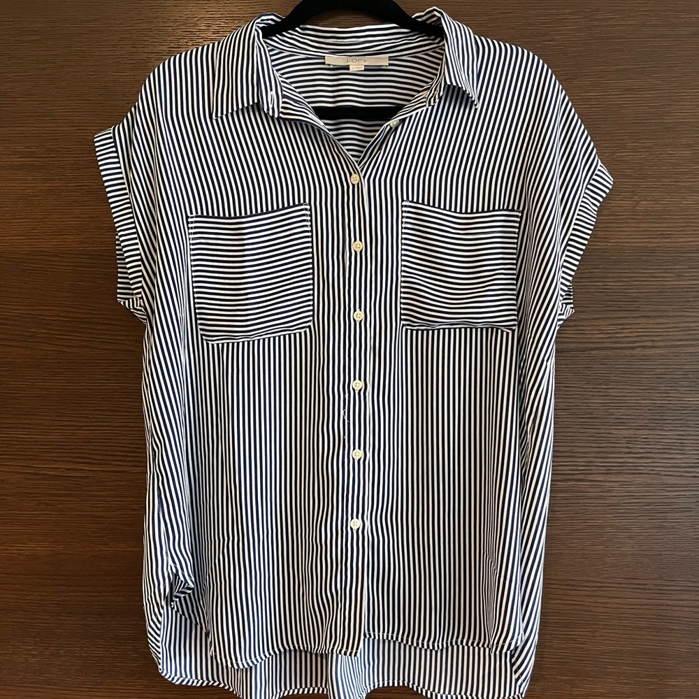 Loft Short Sleeve blue and white striped Button up Shirt size L